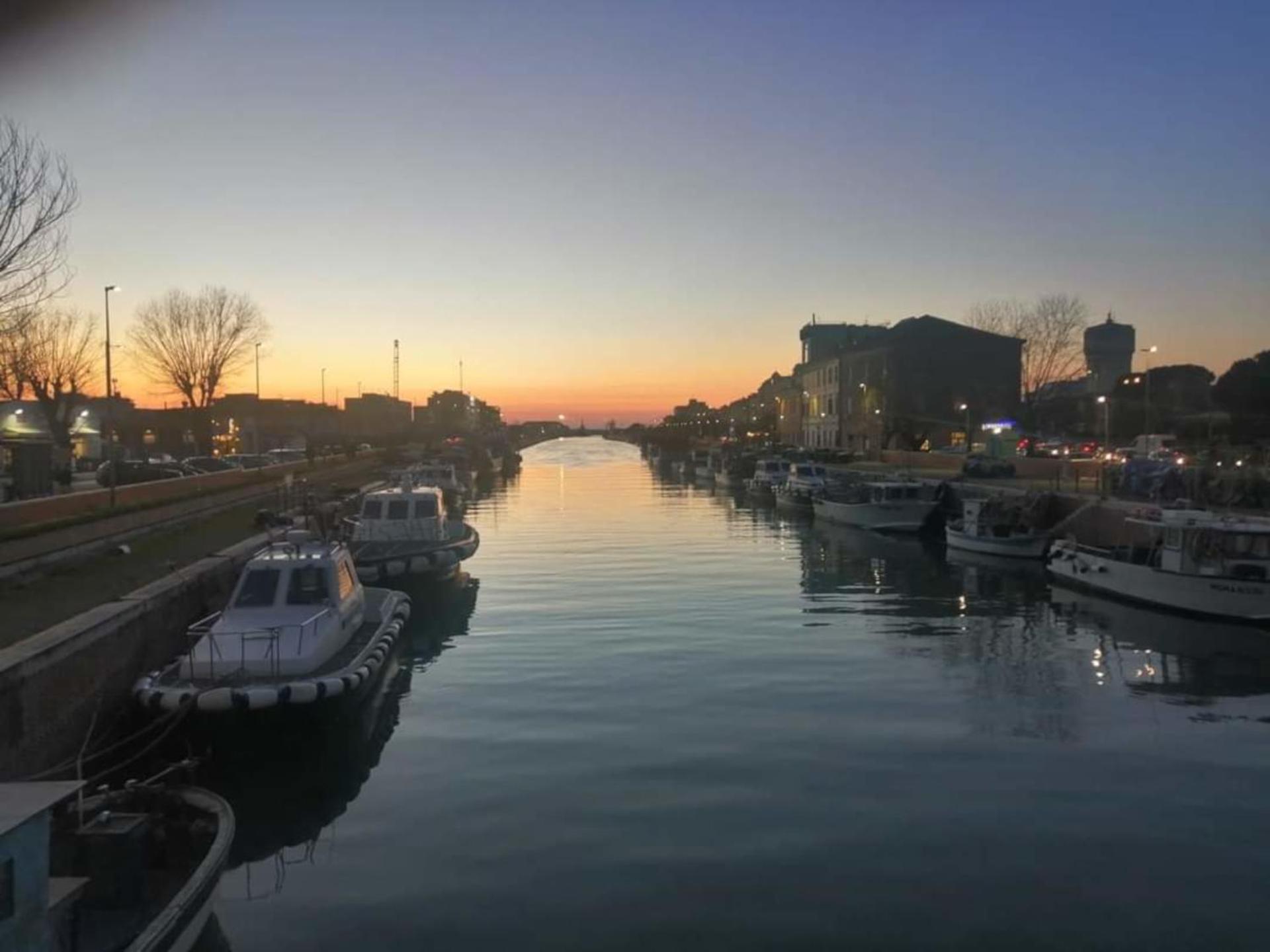 La Casetta-10 Min Aeroporto E Spiaggia Fiumicino Bagian luar foto